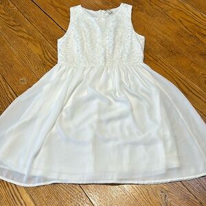 Francesca’s white lace bodice sleeveless mini dress.  Zip back.  Size Small.